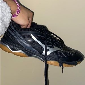 Mizuno Wave Hurricane 3 Volleyball Shoes Size 7.5